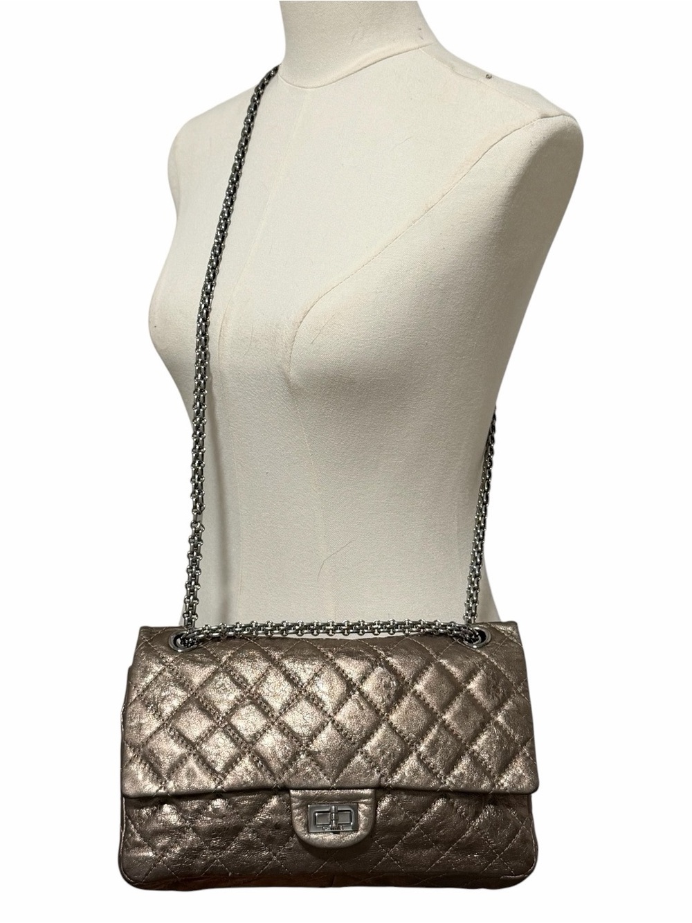 Chanel Reissue 2.55 Metallic Aged Calfskin Flap Bag - Picture 2 of 16
